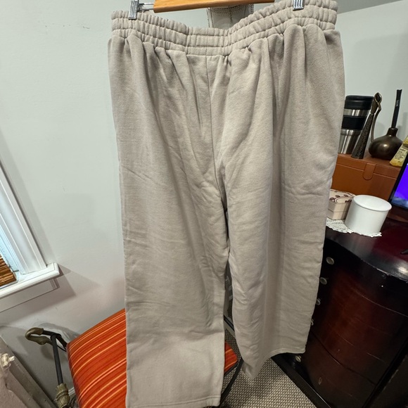 GAP Disney Sweatpants - Picture 12 of 16